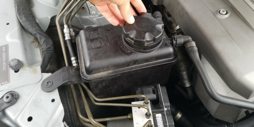 Signs of Low Coolant: 7 Top Low & No Coolant in Car Symptoms (Can Low Coolant Cause Car to Shake)