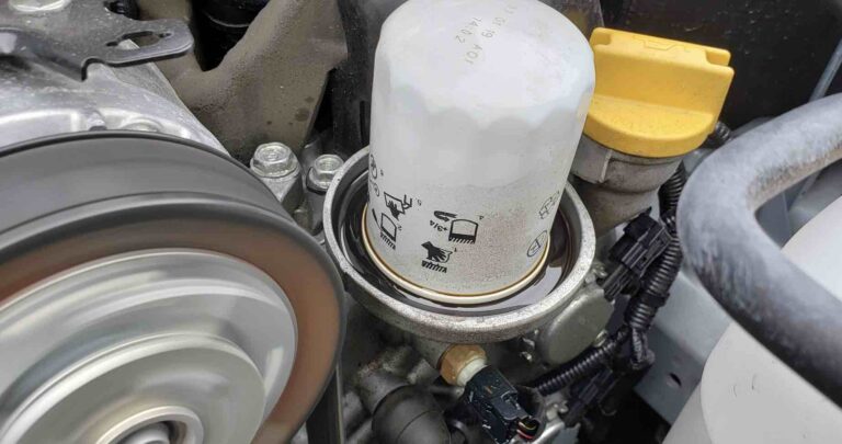 What is 2014 subaru forester oil capacity
